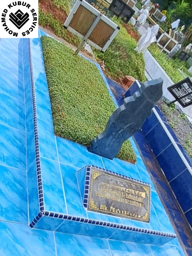 4-6 Inch Dapur Kubur with Real Grass and Granite Batu Nesan